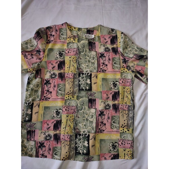 5/$25 EUC Sz Med Blouse Short Sleeve Color Block Floral Pink Green Yellow - Picture 2 of 7
